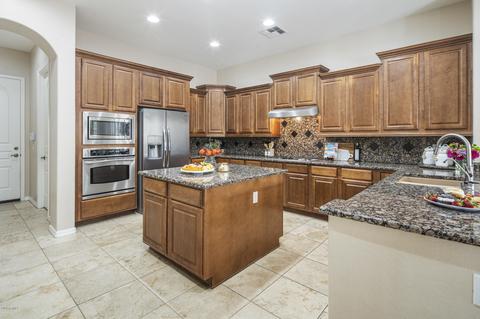 3963 E Nocona Ln, Phoenix, AZ 85050 photo 14