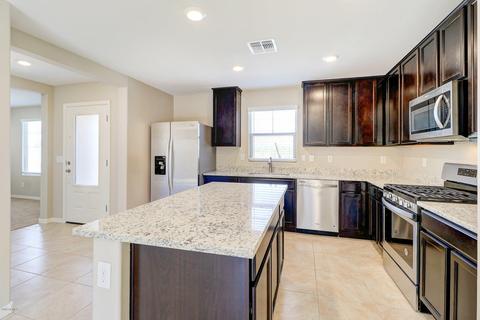 3907 S 79th Dr, Phoenix, AZ 85043 photo 4