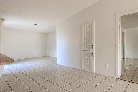 2942 N 68th Ln, Phoenix, AZ 85033 photo 14