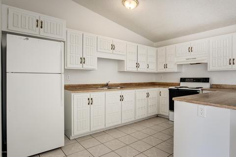 2942 N 68th Ln, Phoenix, AZ 85033 photo 9