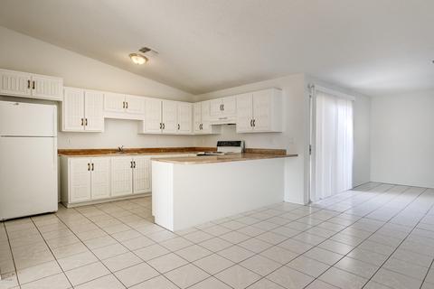 2942 N 68th Ln, Phoenix, AZ 85033 photo 8