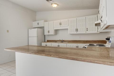 2942 N 68th Ln, Phoenix, AZ 85033 photo 10