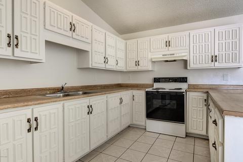 2942 N 68th Ln, Phoenix, AZ 85033 photo 12