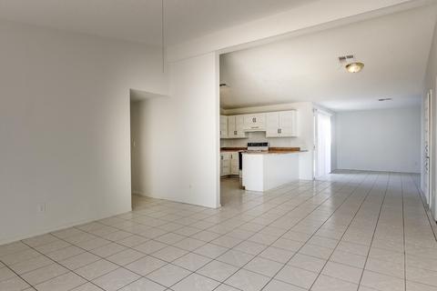 2942 N 68th Ln, Phoenix, AZ 85033 photo 7