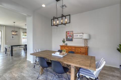 891 E Knightsbridge Way, Gilbert, AZ 85297 photo 4