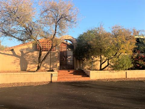 4040 E Whitney Ln, Phoenix, AZ 85032 photo 1