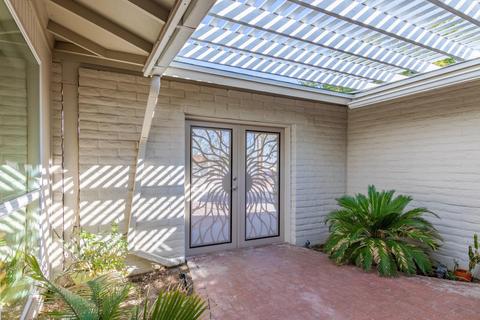 2539 E Cinnabar Ave, Phoenix, AZ 85028 photo 1