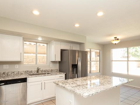 55 S Garnet Rd, Gilbert, AZ 85296 photo 2