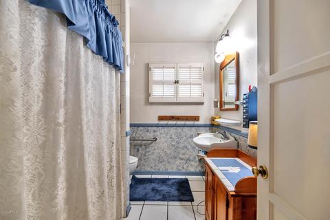 2225 E Amelia Ave, Phoenix, AZ 85016 photo 5