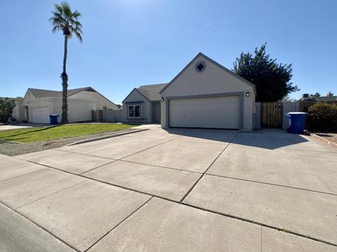 1521 E Divot Dr, Tempe, AZ 85283 photo 2