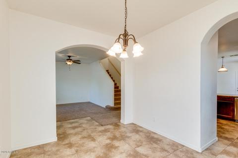 941 S Utilis Dr, Gilbert, AZ 85296 photo 8