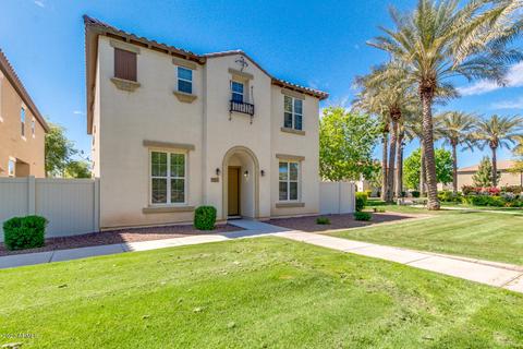 941 S Utilis Dr, Gilbert, AZ 85296 photo 2