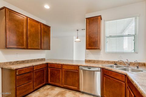 941 S Utilis Dr, Gilbert, AZ 85296 photo 15