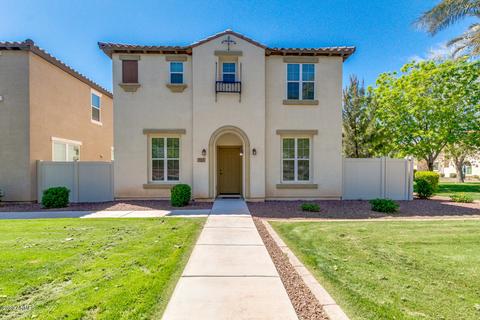 941 S Utilis Dr, Gilbert, AZ 85296 photo 1