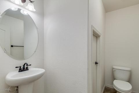 941 S Utilis Dr, Gilbert, AZ 85296 photo 22