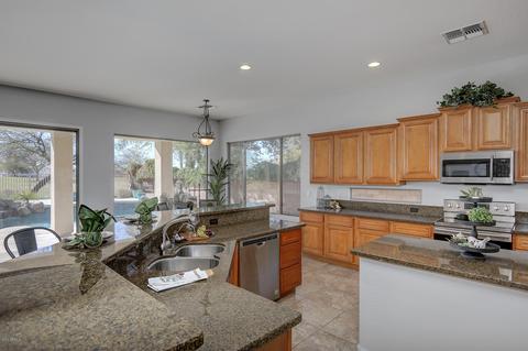 6586 S Crestview Dr, Gilbert, AZ 85298 photo 6