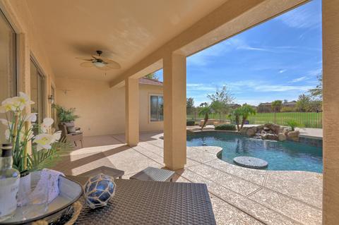 6586 S Crestview Dr, Gilbert, AZ 85298 photo 1