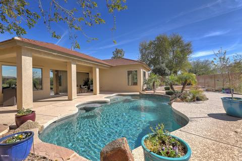 6586 S Crestview Dr, Gilbert, AZ 85298 photo 4