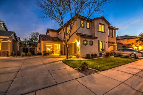1563 Elgin St, Gilbert, AZ 85295 photo 2