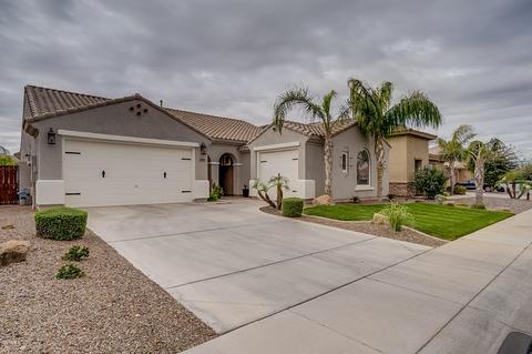 1887 E Dubois Ave, Gilbert, AZ 85298 photo 1
