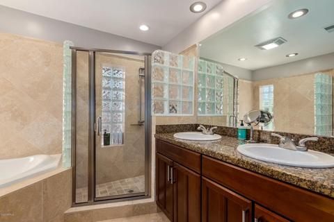 335 E Waltann Ln, Phoenix, AZ 85022 photo 18