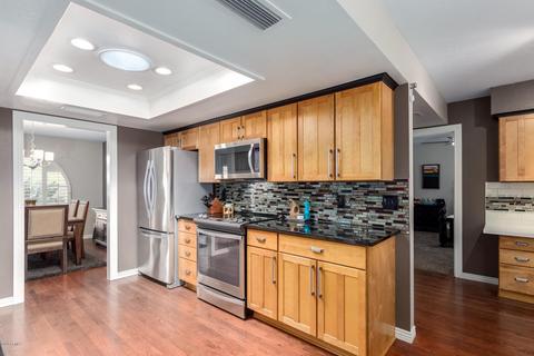 335 E Waltann Ln, Phoenix, AZ 85022 photo 8