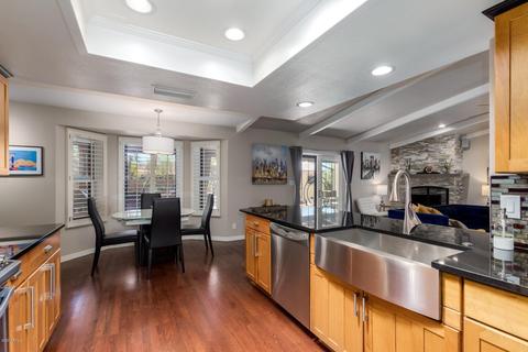 335 E Waltann Ln, Phoenix, AZ 85022 photo 11