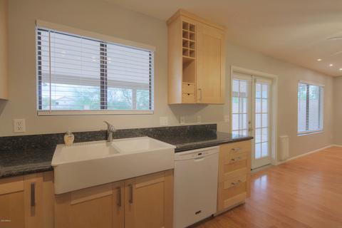 2139 E Robin Ln, Phoenix, AZ 85024 photo 8