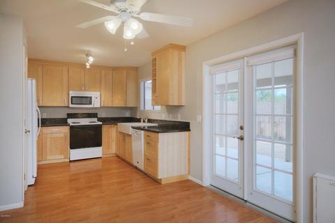2139 E Robin Ln, Phoenix, AZ 85024 photo 7