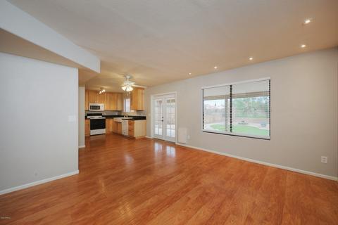 2139 E Robin Ln, Phoenix, AZ 85024 photo 6