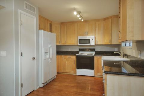 2139 E Robin Ln, Phoenix, AZ 85024 photo 9
