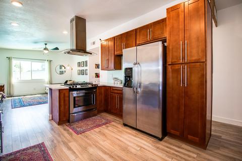 3627 E Shaw Butte Dr, Phoenix, AZ 85028 photo 8