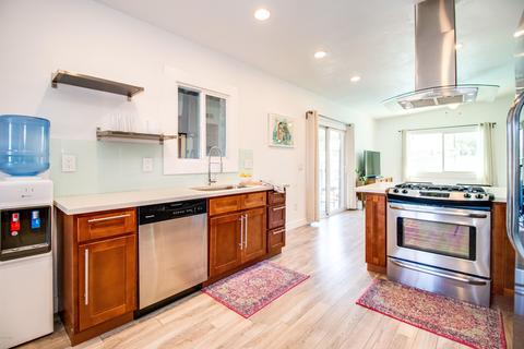 3627 E Shaw Butte Dr, Phoenix, AZ 85028 photo 9