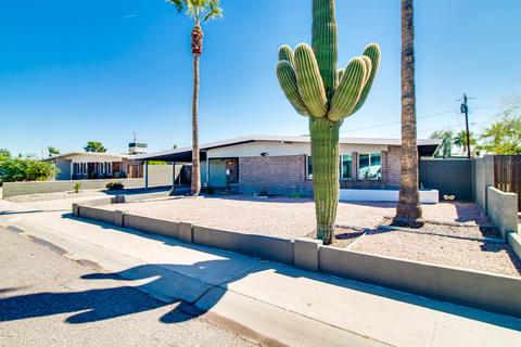3627 E Shaw Butte Dr, Phoenix, AZ 85028 photo 2
