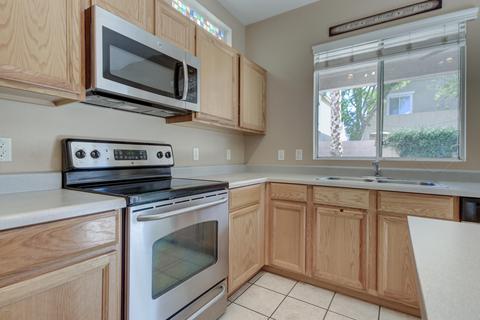 1361 S Pheasant Dr, Gilbert, AZ 85296 photo 9