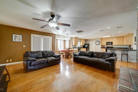 943 E Desert Ln, Gilbert, AZ 85234 photo 9