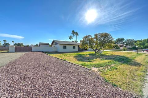943 E Desert Ln, Gilbert, AZ 85234 photo 4