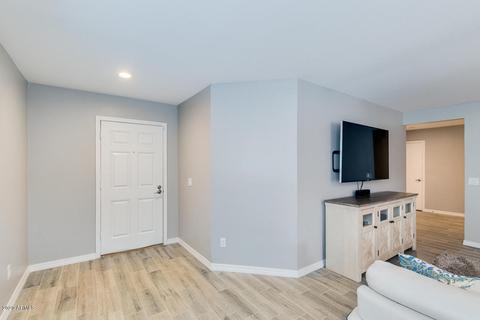 4110 E Pinto Ln, Phoenix, AZ 85050 photo 4