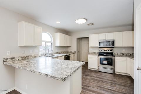2497 E Camellia Dr, Gilbert, AZ 85296 photo 2