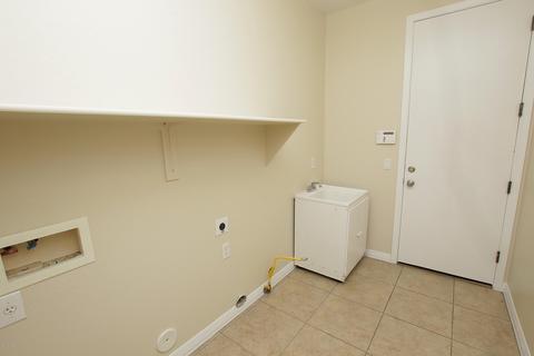 8817 S 10th Dr, Phoenix, AZ 85041 photo 23