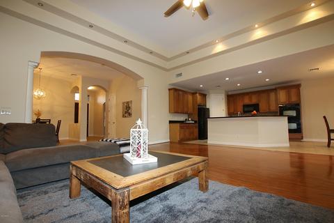 8817 S 10th Dr, Phoenix, AZ 85041 photo 4