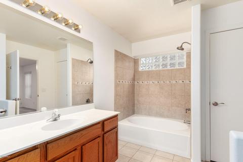 4704 E Lone Cactus Dr, Phoenix, AZ 85050 photo 12