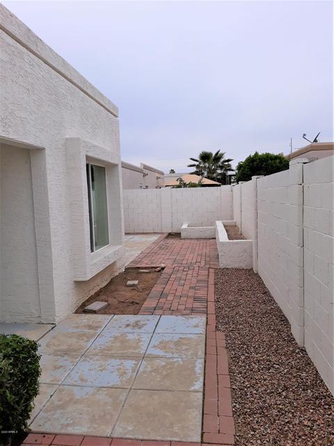 814 E Michelle Dr, Phoenix, AZ 85022 photo 14