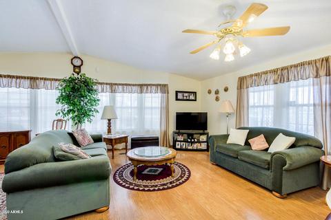 902 N Main Dr, Apache Junction, AZ 85120 photo 4