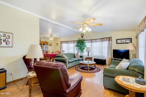 902 N Main Dr, Apache Junction, AZ 85120 photo 3