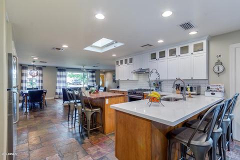 4243 E Catalina Dr, Phoenix, AZ 85018 photo 13