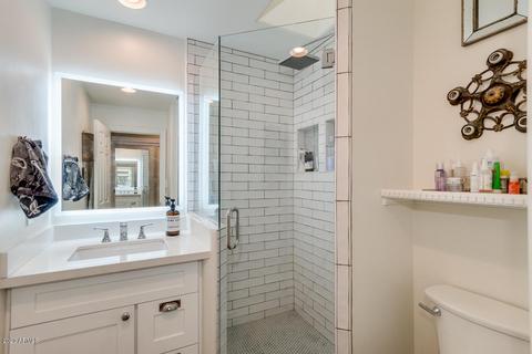 4243 E Catalina Dr, Phoenix, AZ 85018 photo 4