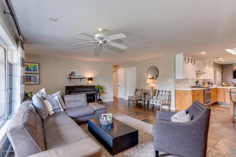 4243 E Catalina Dr, Phoenix, AZ 85018 photo 11