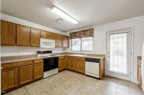 985 E Yuma Ave, Apache Junction, AZ 85119 photo 6