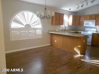 547 E Kyle Ct, Gilbert, AZ 85296 photo 5